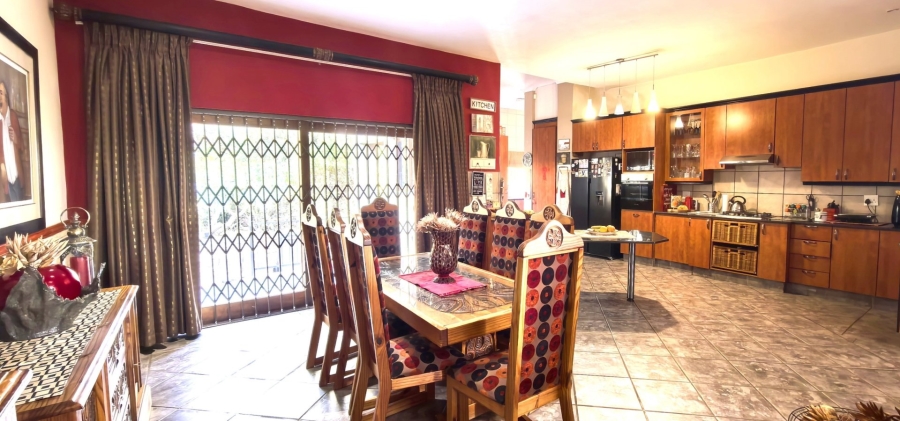 5 Bedroom Property for Sale in Rietvlei View Country Estates Gauteng