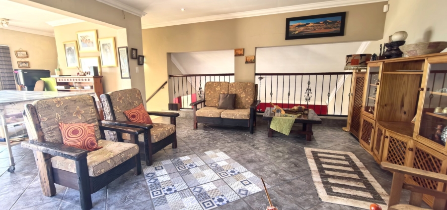 5 Bedroom Property for Sale in Rietvlei View Country Estates Gauteng
