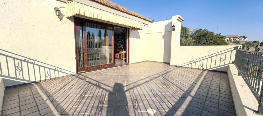 5 Bedroom Property for Sale in Rietvlei View Country Estates Gauteng