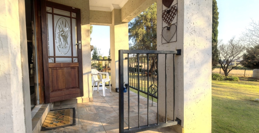 5 Bedroom Property for Sale in Rietvlei View Country Estates Gauteng