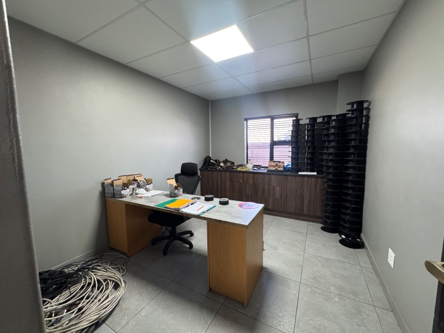 To Let Commercial Property for Rent in Knopjeslaagte Gauteng