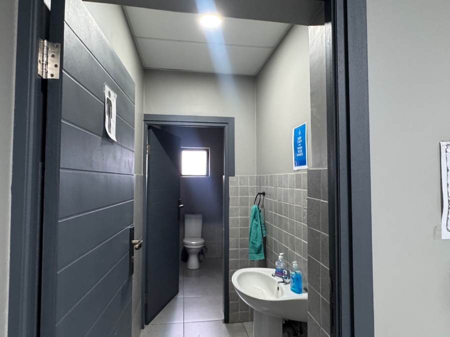 To Let Commercial Property for Rent in Knopjeslaagte Gauteng