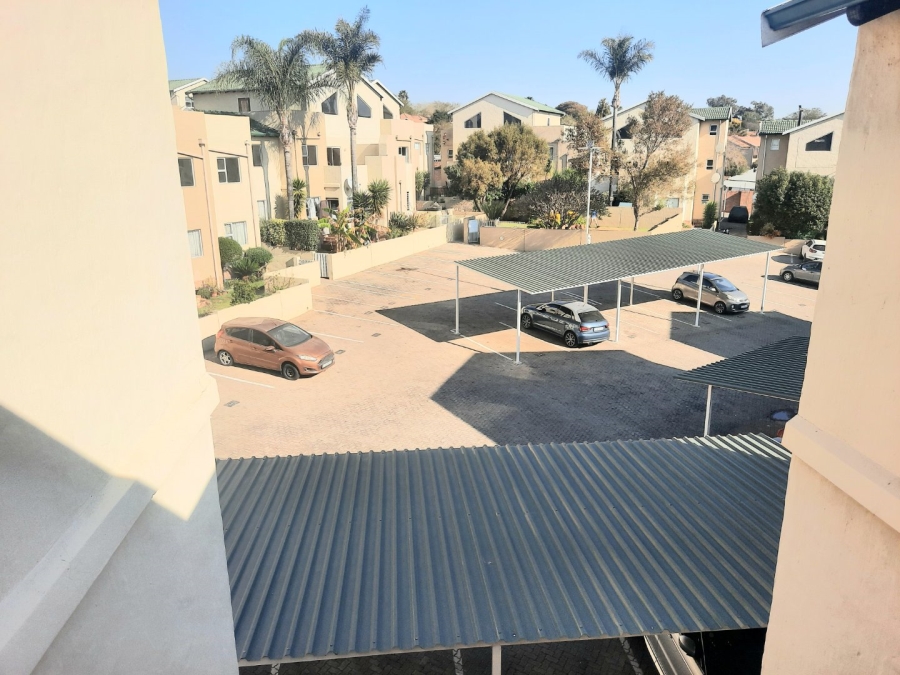 1 Bedroom Property for Sale in Noordhang Gauteng