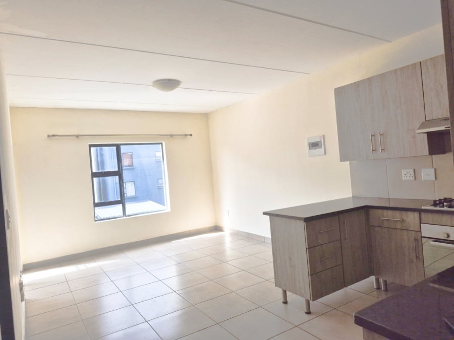 To Let 2 Bedroom Property for Rent in Glen Austin Gauteng