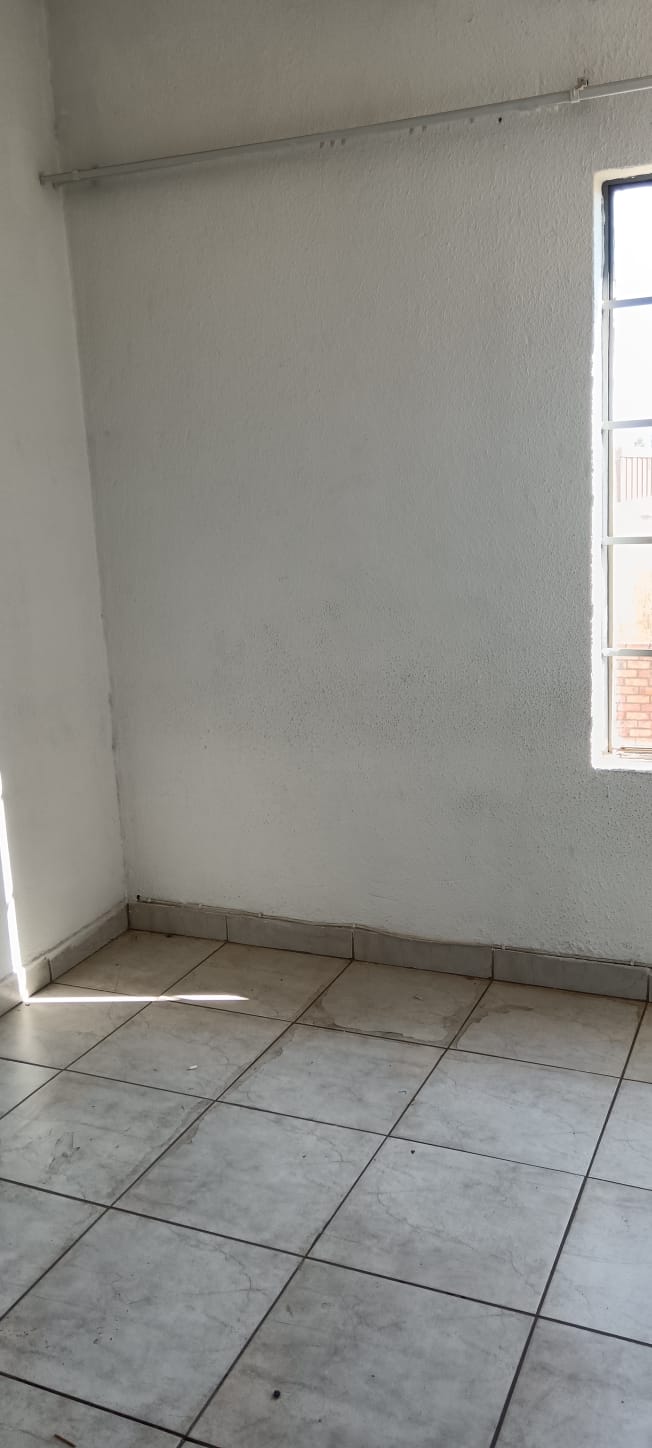 3 Bedroom Property for Sale in Windmill Park Gauteng