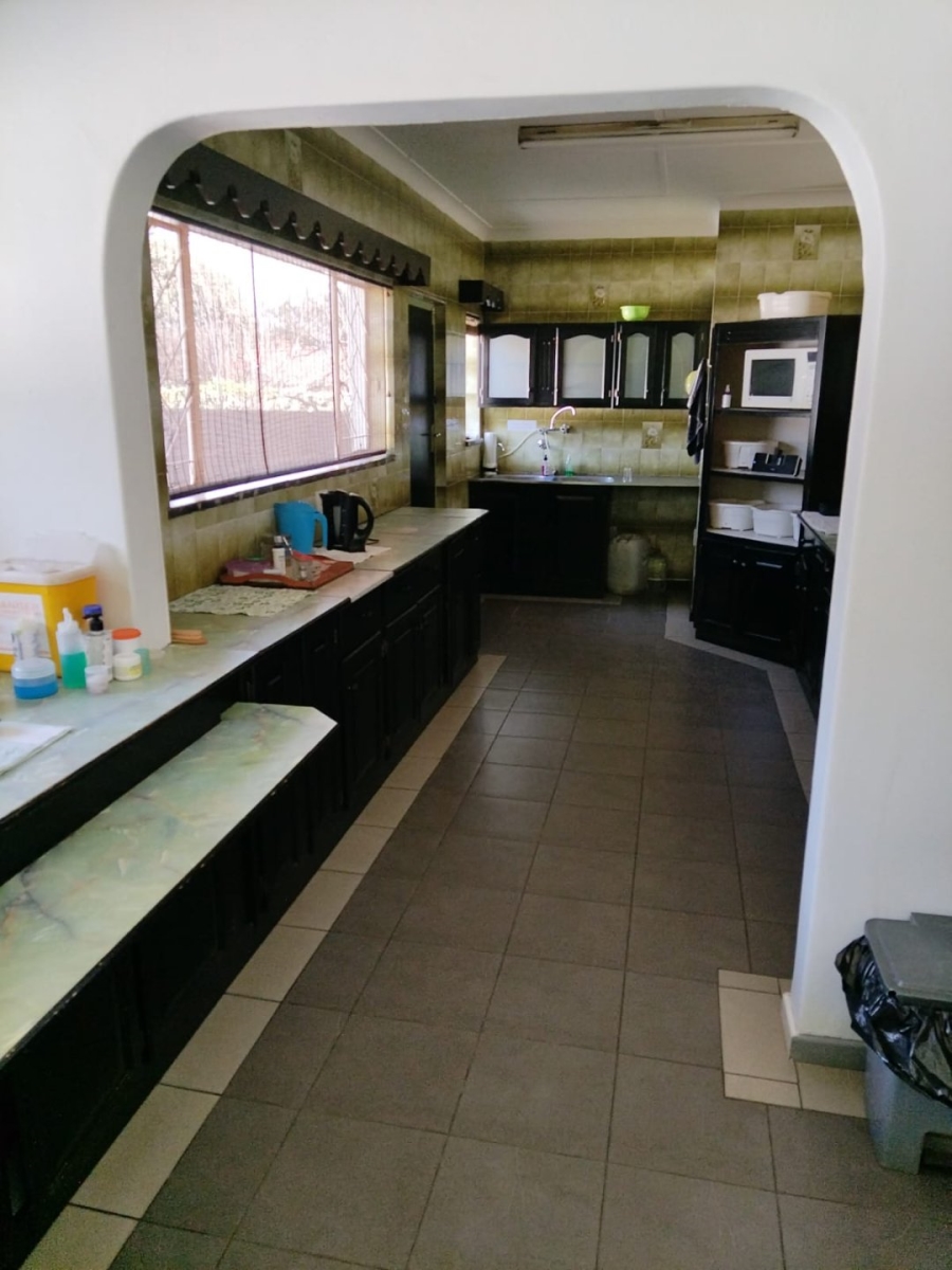 13 Bedroom Property for Sale in Nimrod Park Gauteng