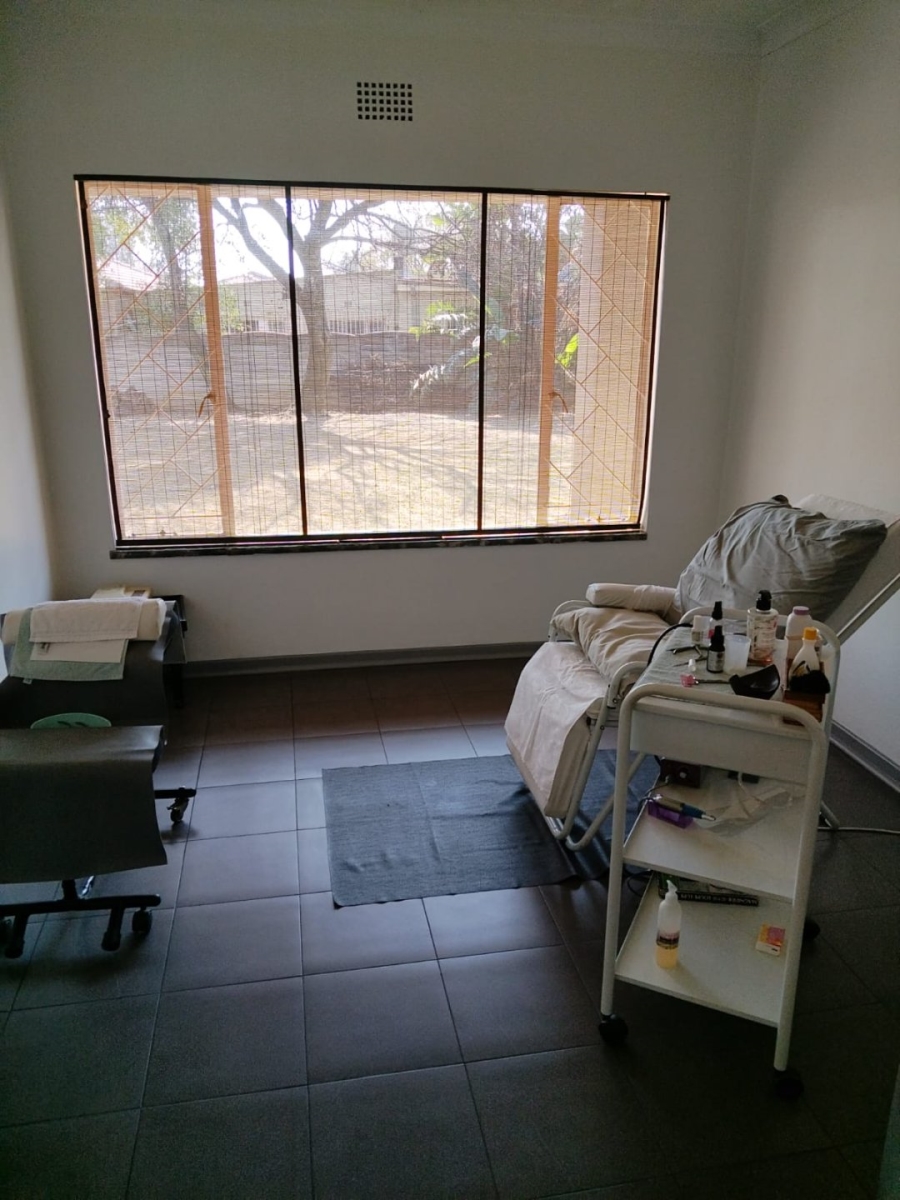 13 Bedroom Property for Sale in Nimrod Park Gauteng