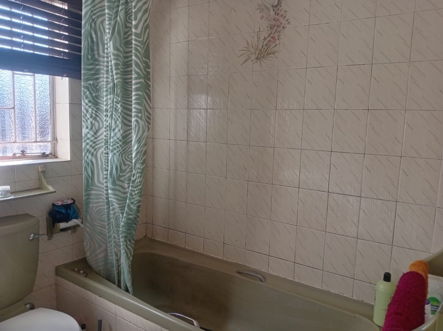 1 Bedroom Property for Sale in Eden Glen Gauteng