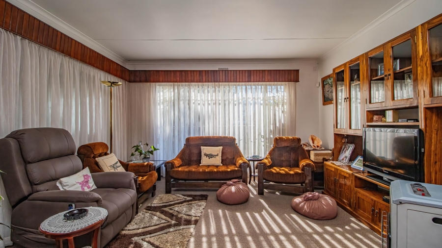 4 Bedroom Property for Sale in Edleen Gauteng