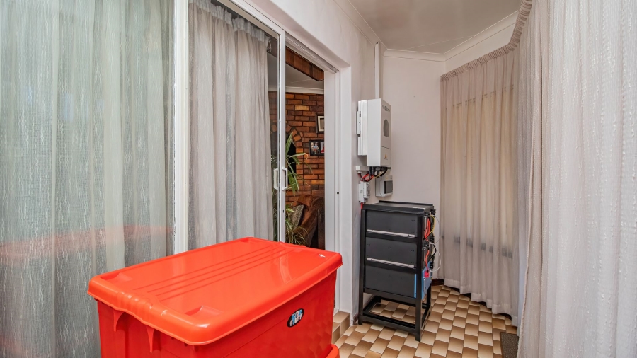 4 Bedroom Property for Sale in Edleen Gauteng
