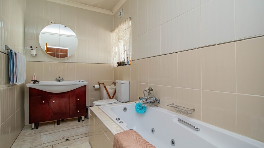 4 Bedroom Property for Sale in Edleen Gauteng