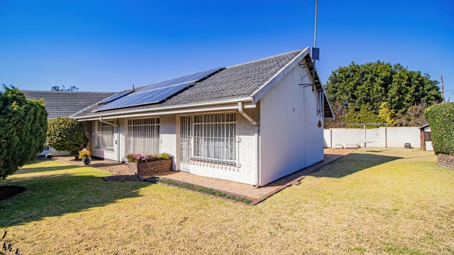 4 Bedroom Property for Sale in Edleen Gauteng