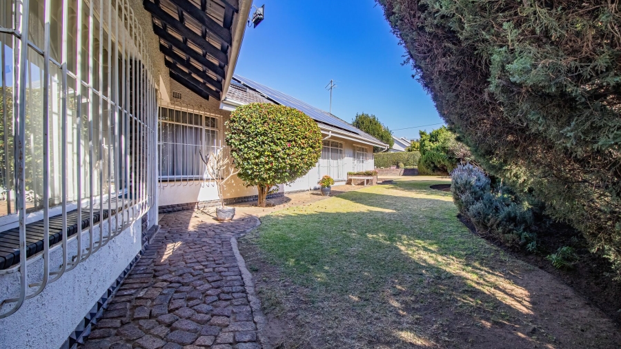 4 Bedroom Property for Sale in Edleen Gauteng
