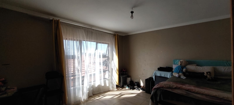 Bedroom Property for Sale in The Orchards Gauteng