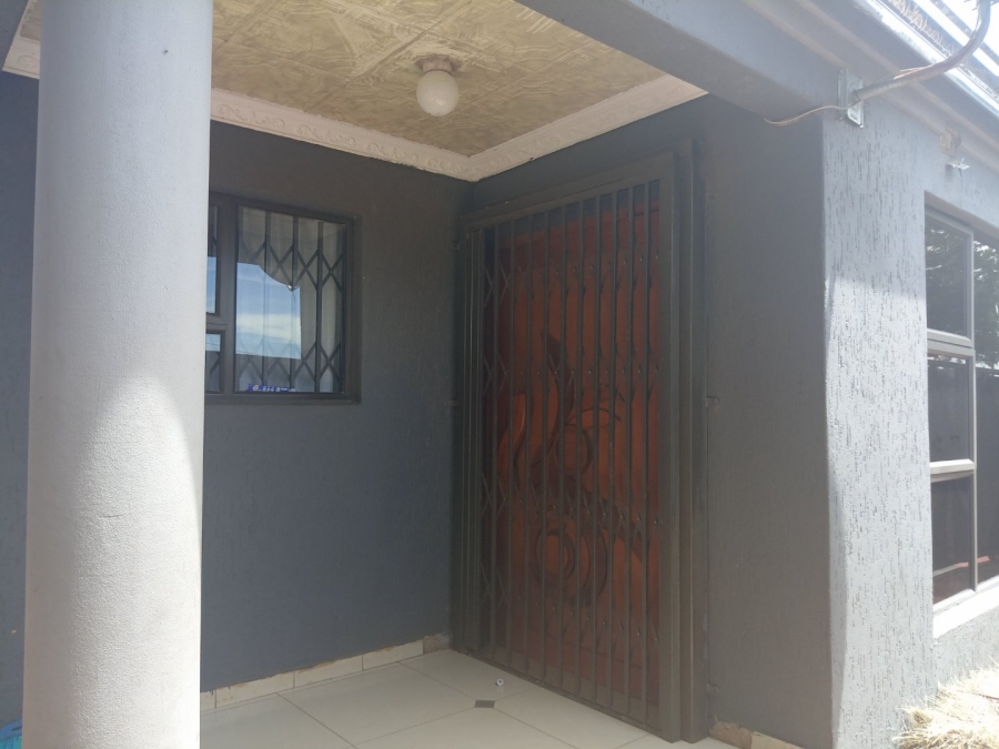 2 Bedroom Property for Sale in Protea City Gauteng