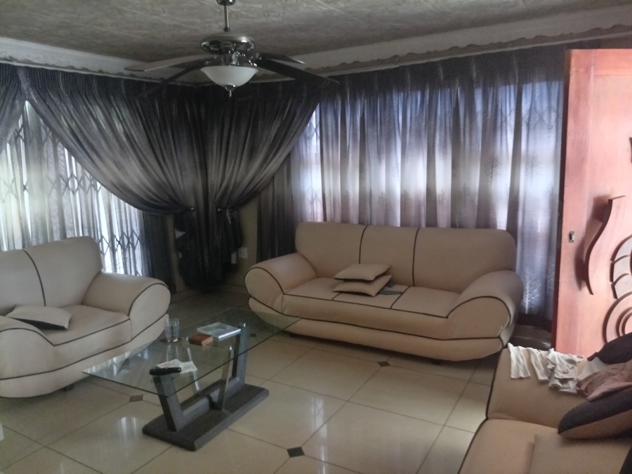 2 Bedroom Property for Sale in Protea City Gauteng