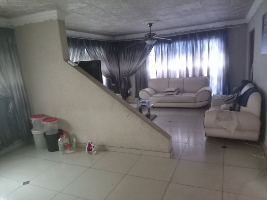 2 Bedroom Property for Sale in Protea City Gauteng