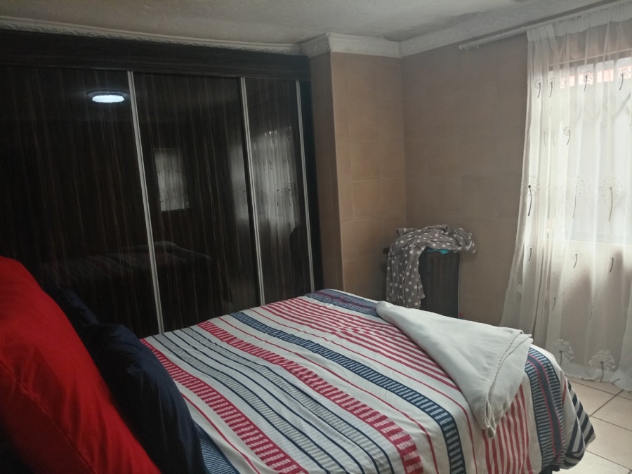 2 Bedroom Property for Sale in Protea City Gauteng