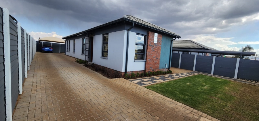 4 Bedroom Property for Sale in Sky City Gauteng