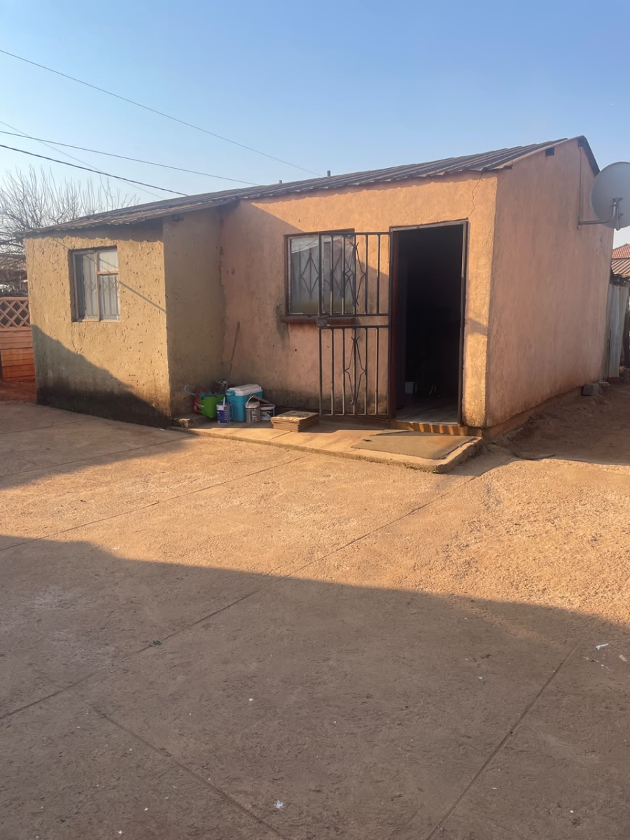 2 Bedroom Property for Sale in Etwatwa Gauteng
