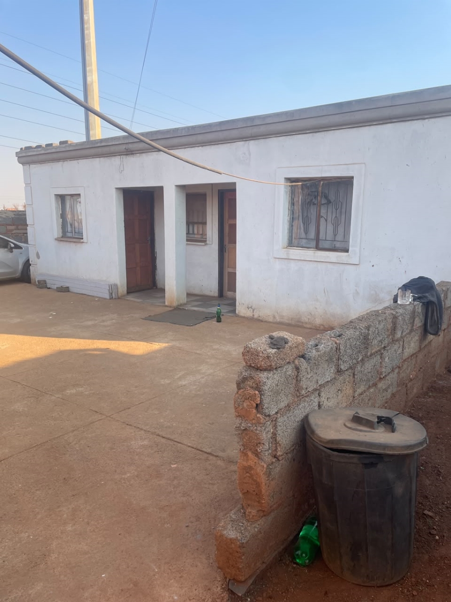 2 Bedroom Property for Sale in Etwatwa Gauteng