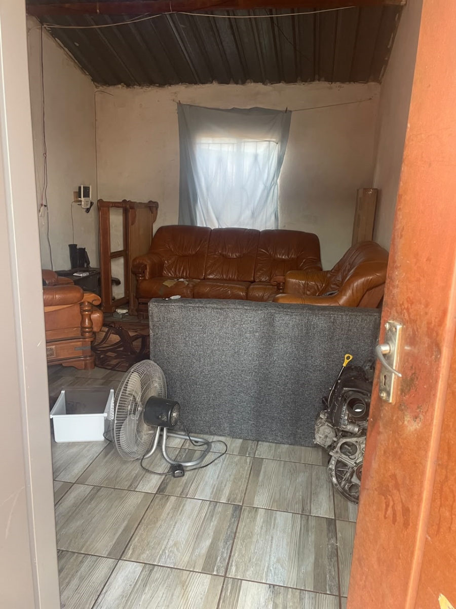 2 Bedroom Property for Sale in Etwatwa Gauteng