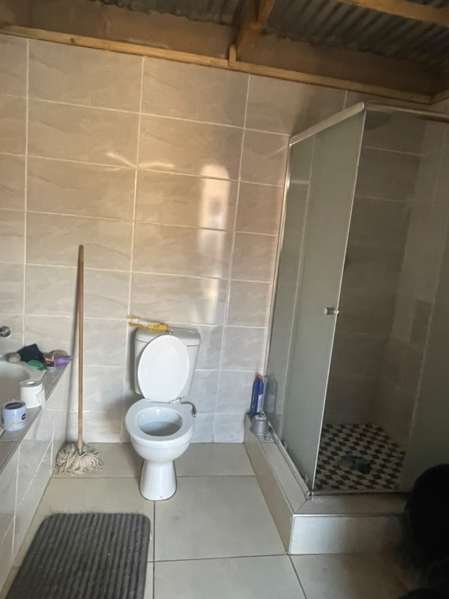 2 Bedroom Property for Sale in Etwatwa Gauteng