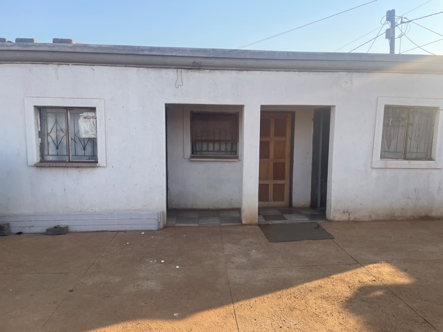 2 Bedroom Property for Sale in Etwatwa Gauteng