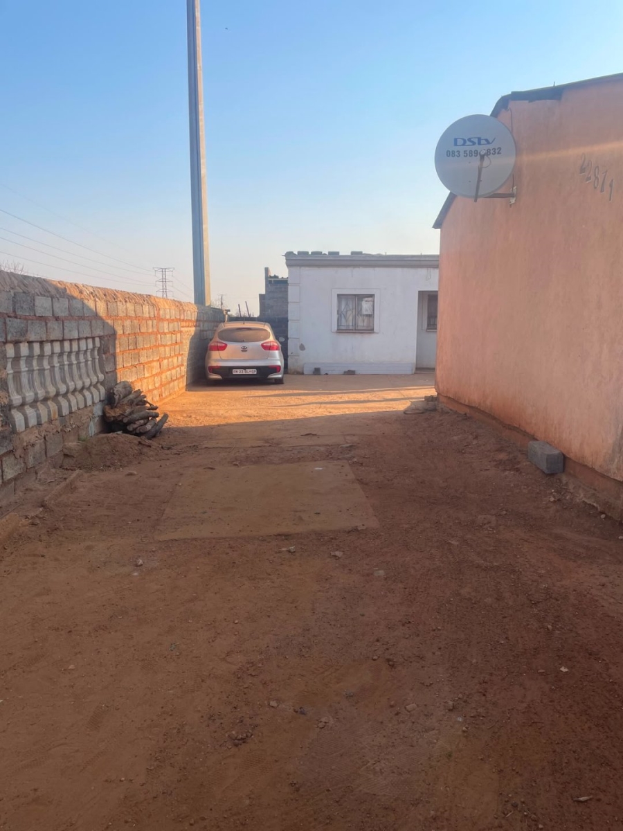 2 Bedroom Property for Sale in Etwatwa Gauteng