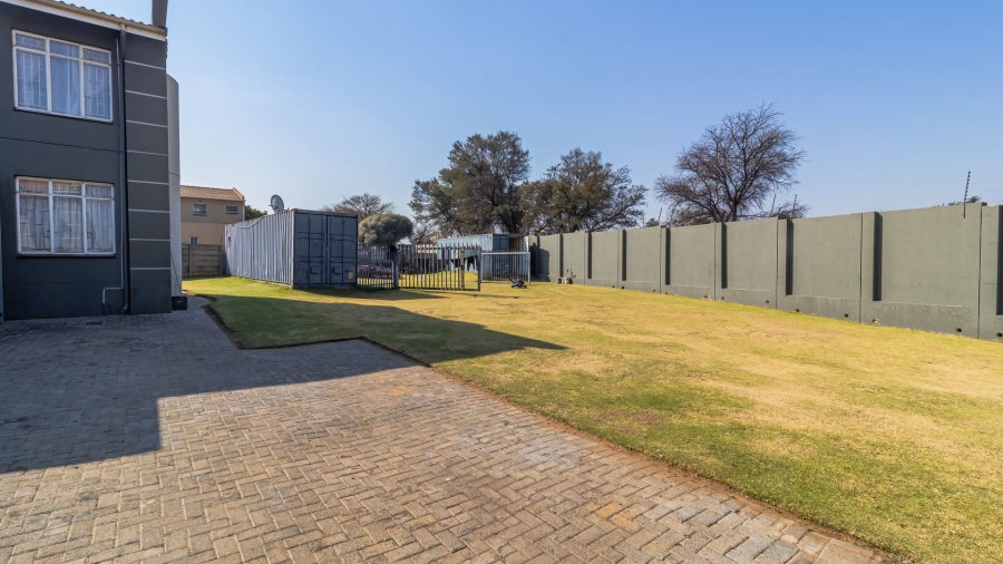 2 Bedroom Property for Sale in Meyersdal Gauteng