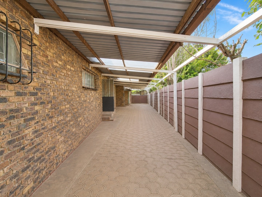 5 Bedroom Property for Sale in Witfield Gauteng