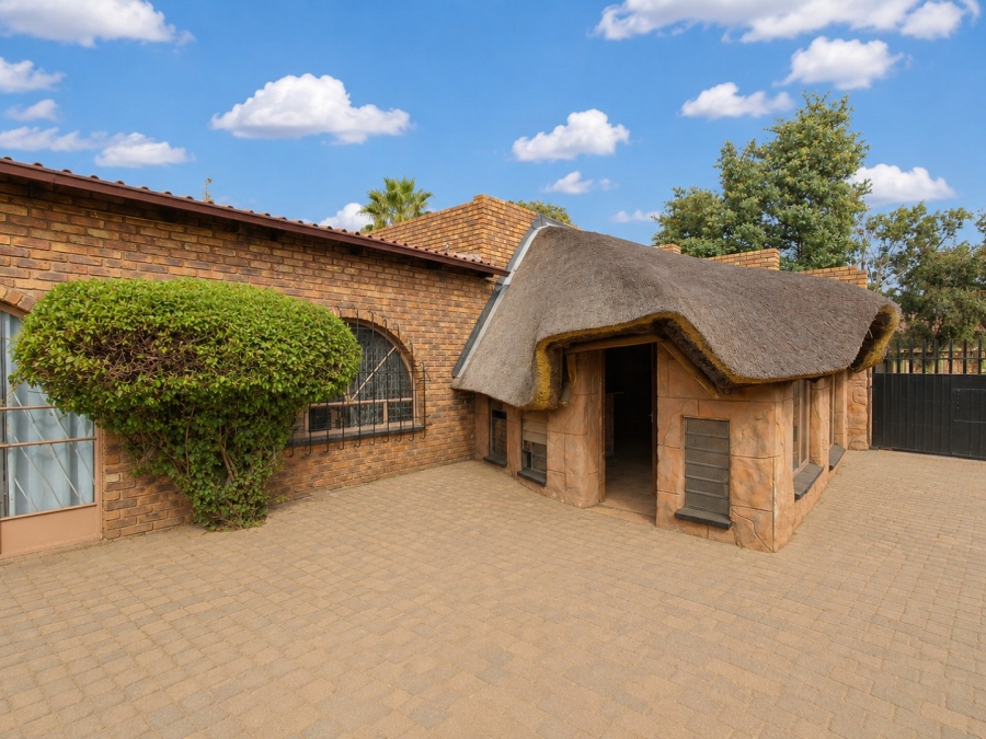 5 Bedroom Property for Sale in Witfield Gauteng