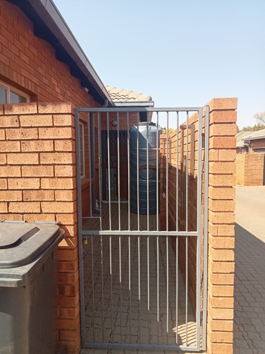 3 Bedroom Property for Sale in Sinoville Gauteng