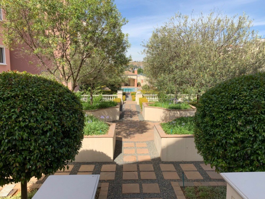 To Let 2 Bedroom Property for Rent in Bedford Gardens Gauteng