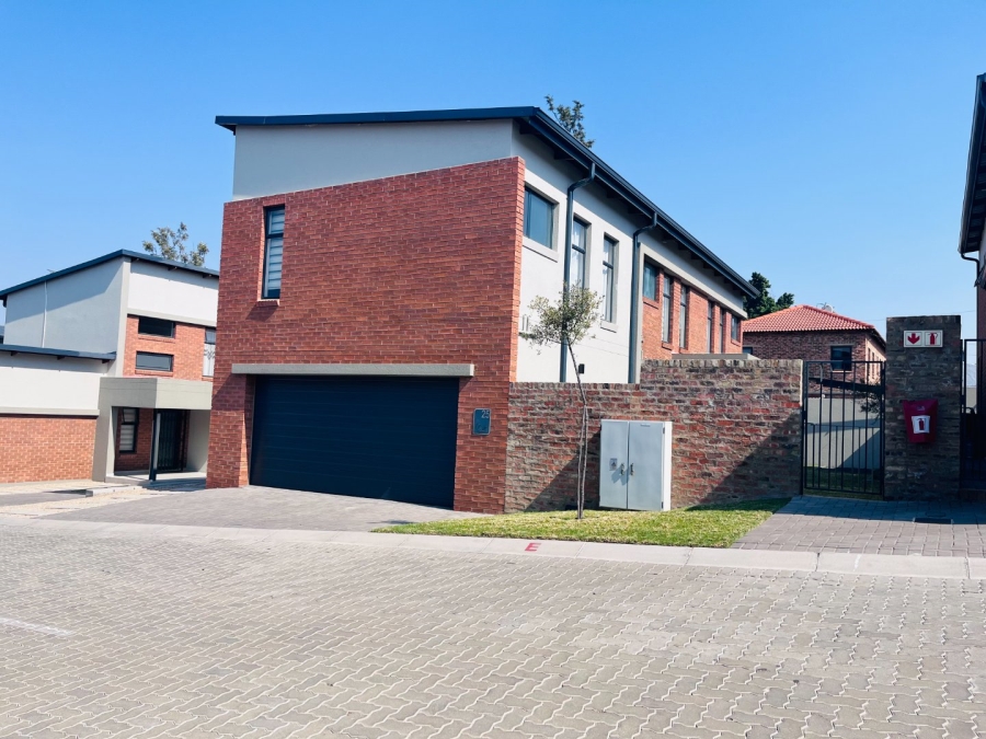 To Let 3 Bedroom Property for Rent in Carlswald Gauteng