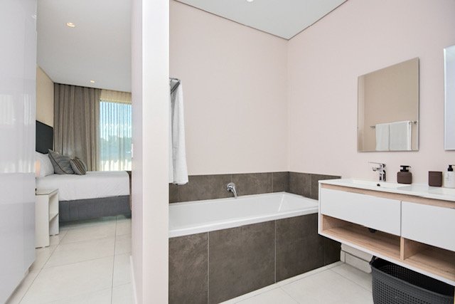 To Let 2 Bedroom Property for Rent in Glenadrienne East Gauteng