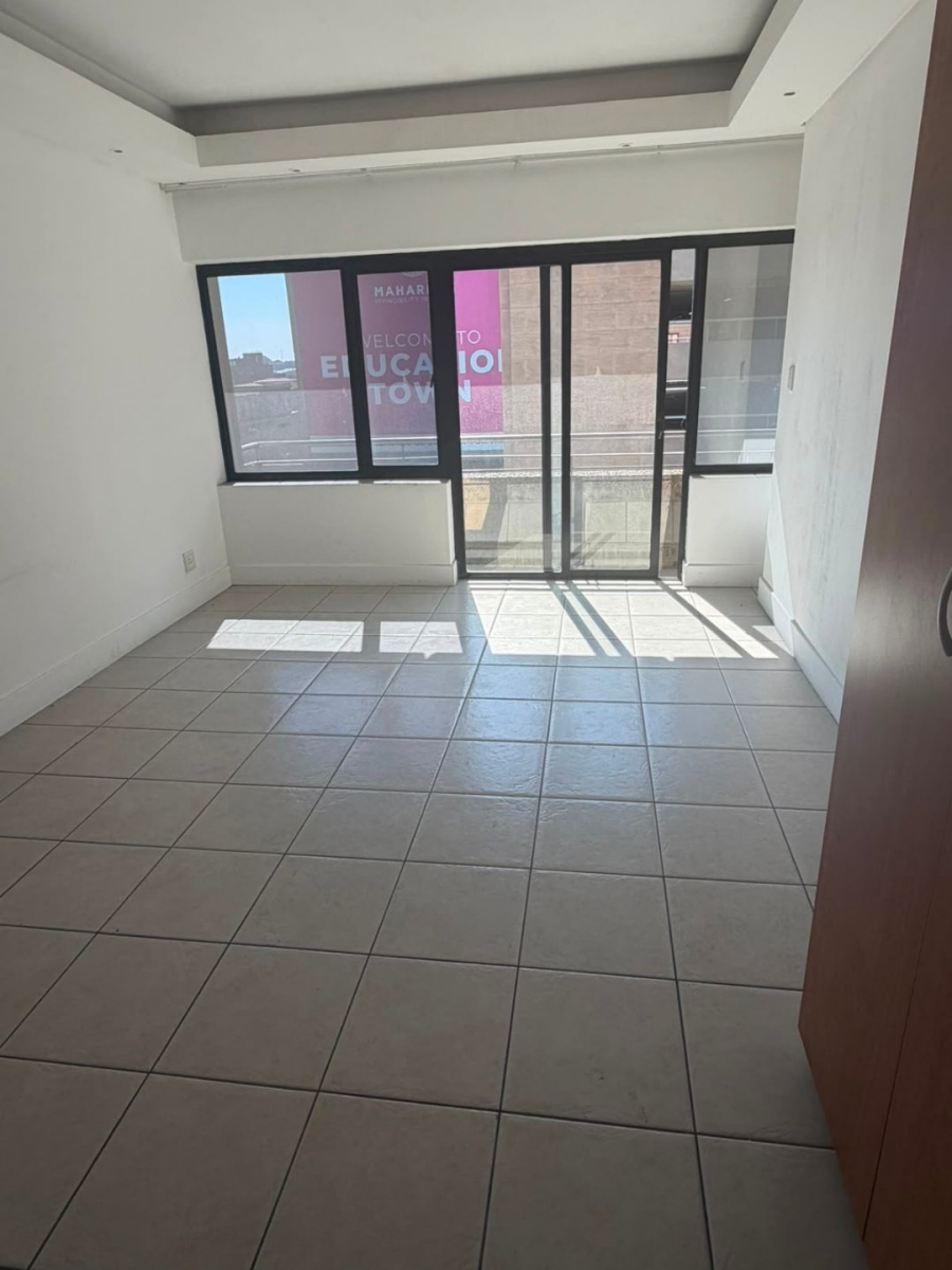 To Let  Bedroom Property for Rent in Ferreirasdorp Gauteng