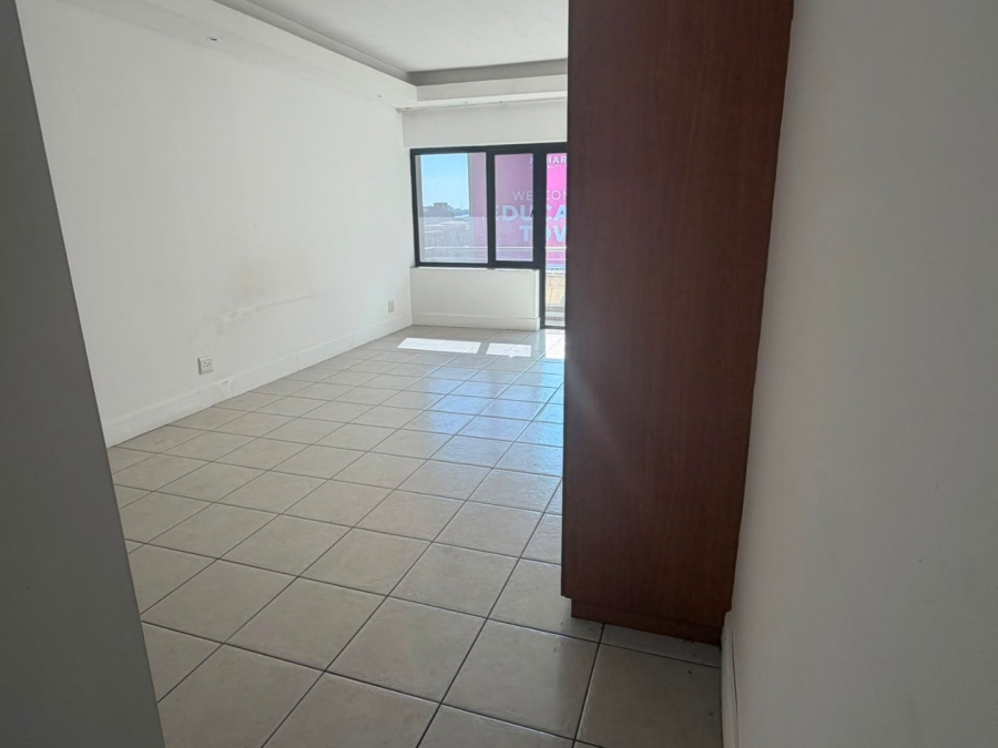 To Let  Bedroom Property for Rent in Ferreirasdorp Gauteng