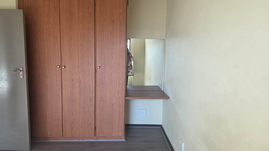 2 Bedroom Property for Sale in Erand Gardens Gauteng
