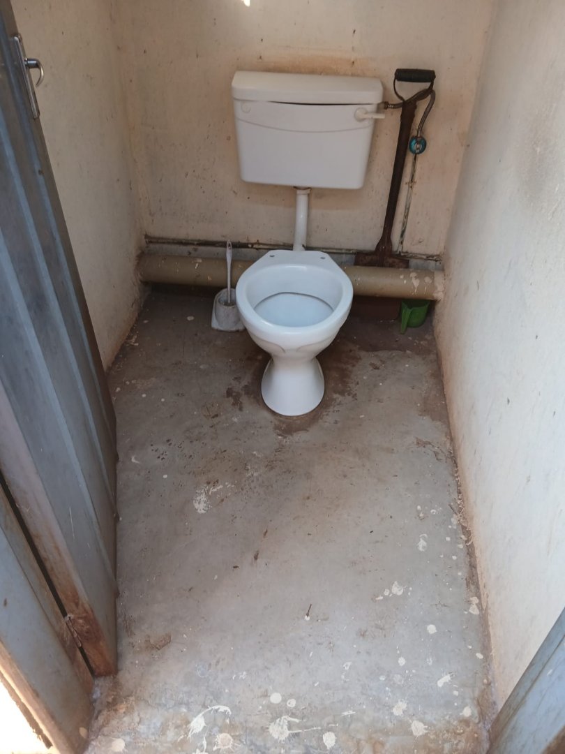5 Bedroom Property for Sale in Mfundo Park Gauteng