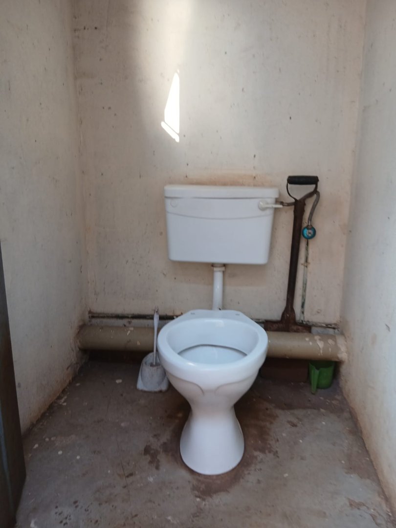 5 Bedroom Property for Sale in Mfundo Park Gauteng
