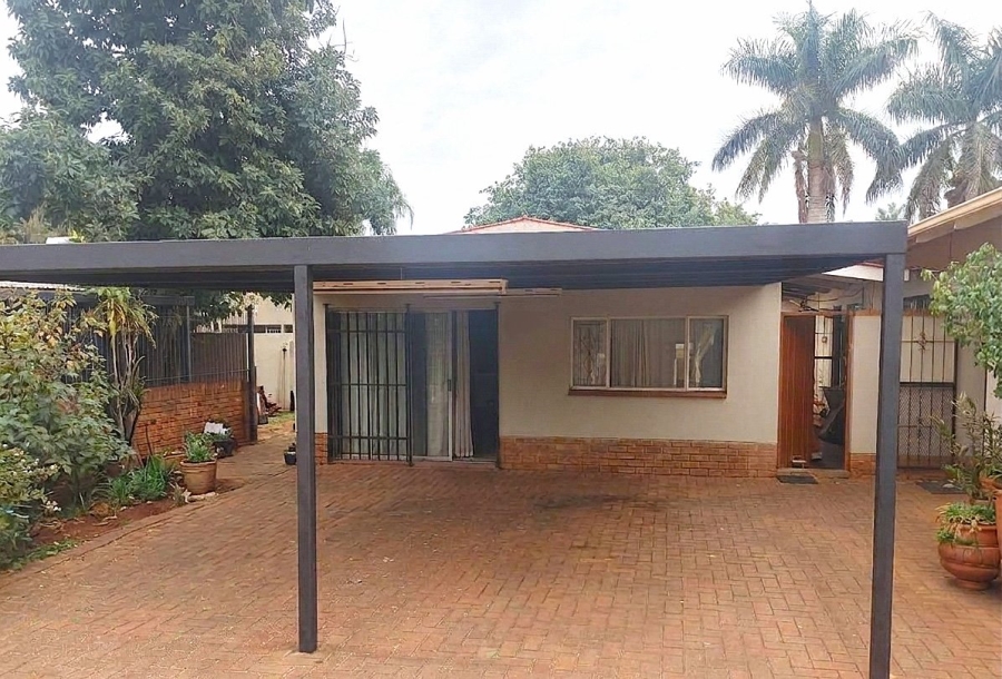 4 Bedroom Property for Sale in Annlin Gauteng