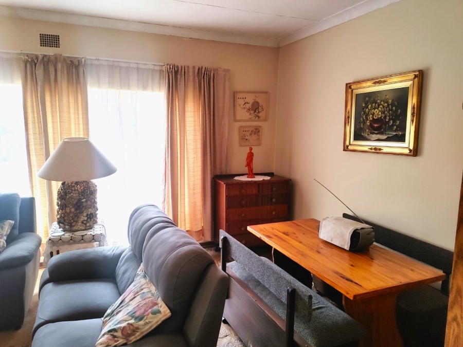 4 Bedroom Property for Sale in Annlin Gauteng