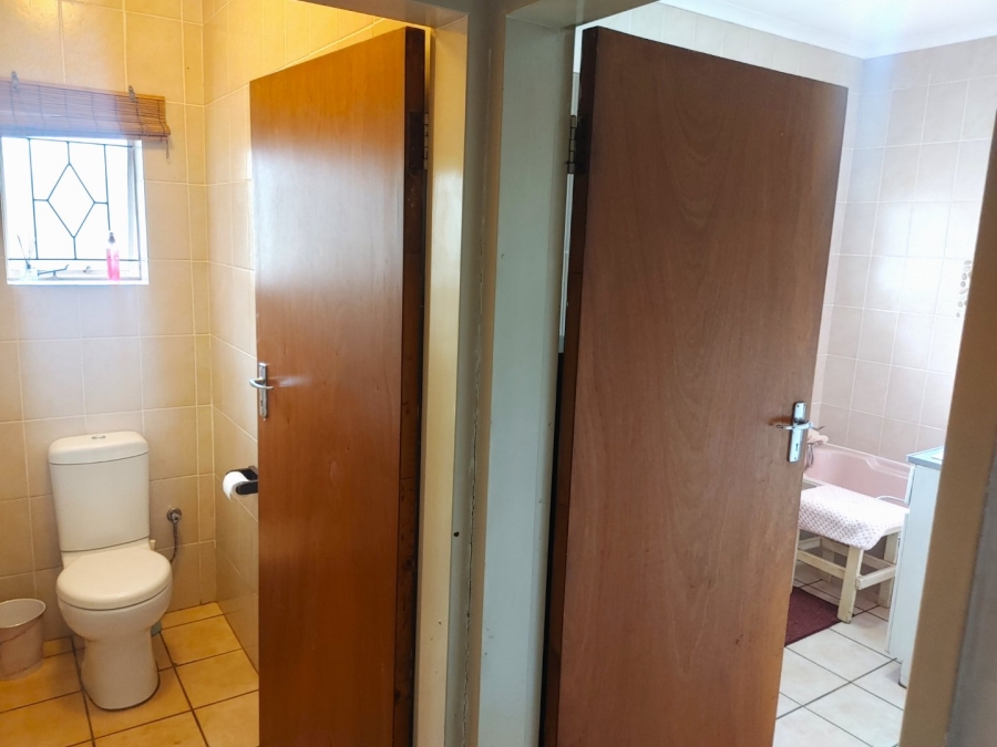 4 Bedroom Property for Sale in Annlin Gauteng
