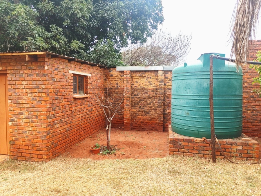 4 Bedroom Property for Sale in Annlin Gauteng