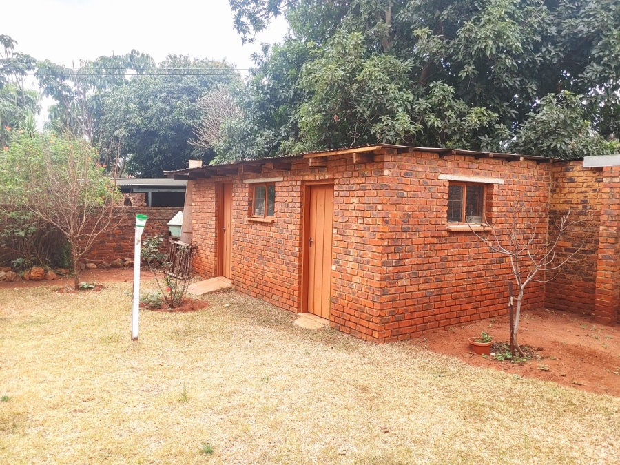 4 Bedroom Property for Sale in Annlin Gauteng