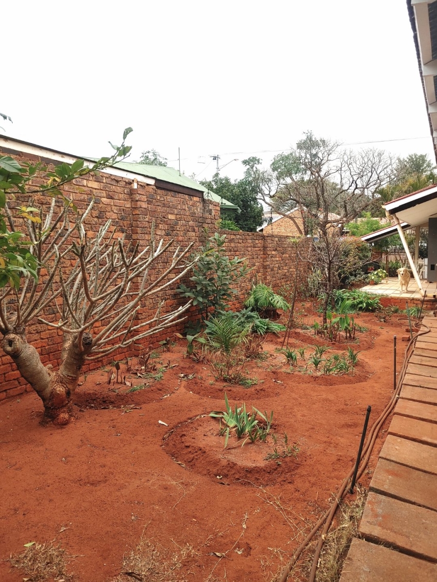 4 Bedroom Property for Sale in Annlin Gauteng