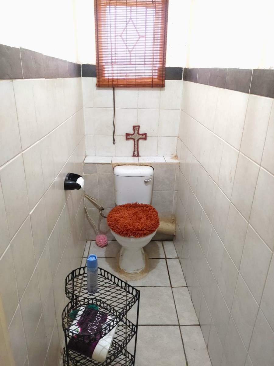 4 Bedroom Property for Sale in Annlin Gauteng