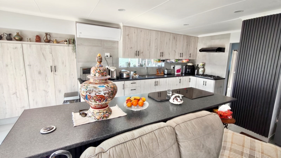 2 Bedroom Property for Sale in Vaal Marina Gauteng