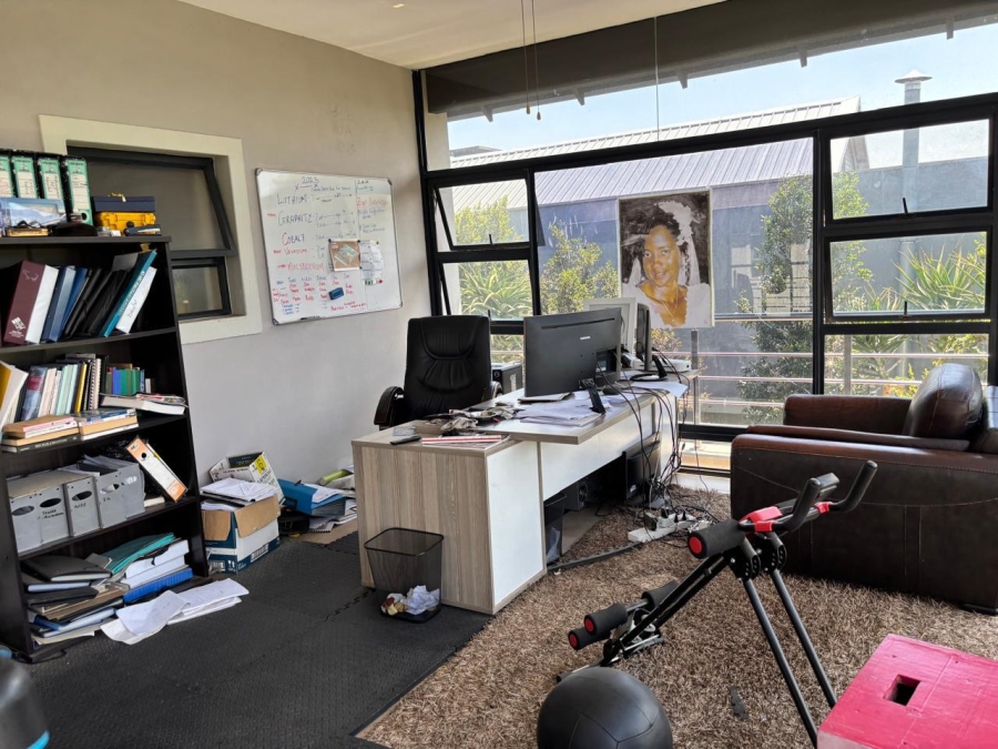 To Let 4 Bedroom Property for Rent in Waterfall Gauteng